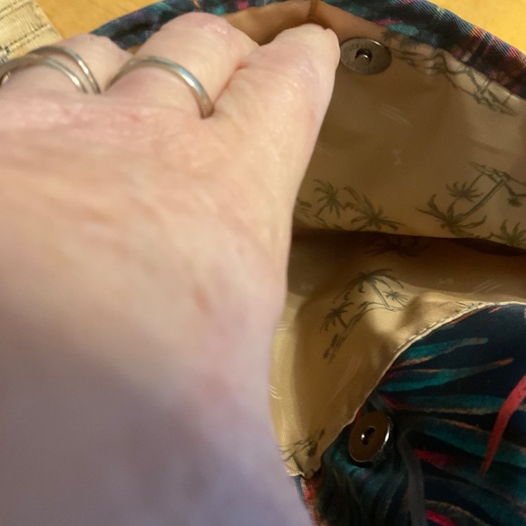 LUG CROSSBODY - Picture 3 of 9